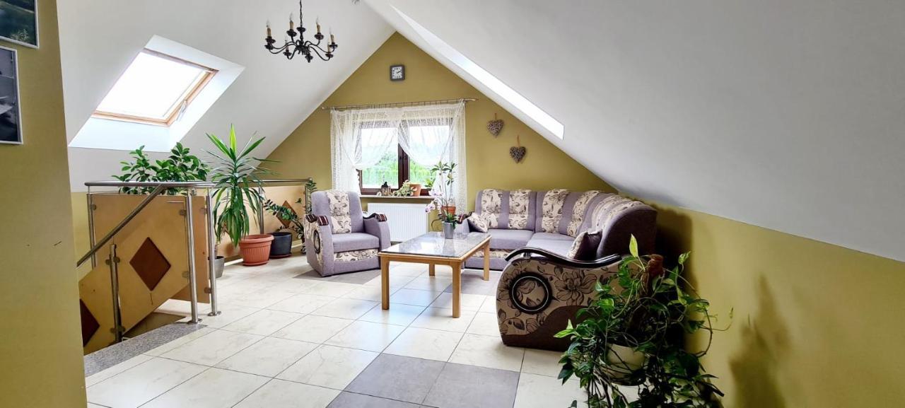 Gosciniec Na Stoku Pokoje 2,3,4 Osobowe, Cisza, Spokoj, Widok Na Stok Narciarski, Lasy, Laki Bobliwo Exterior foto